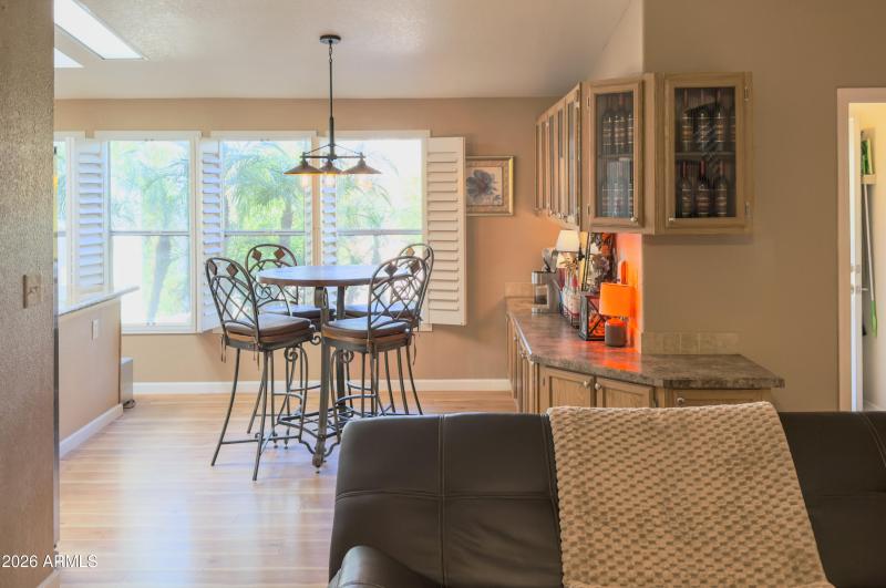 21-16101-N-El-Mirage-rd-343-dining-124