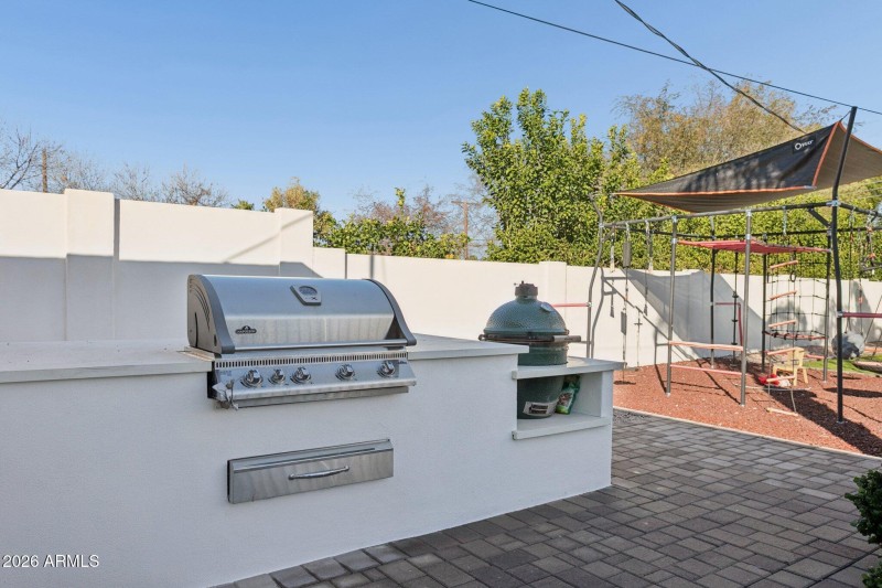 87-web-or-mls-3924-e-roma-ave