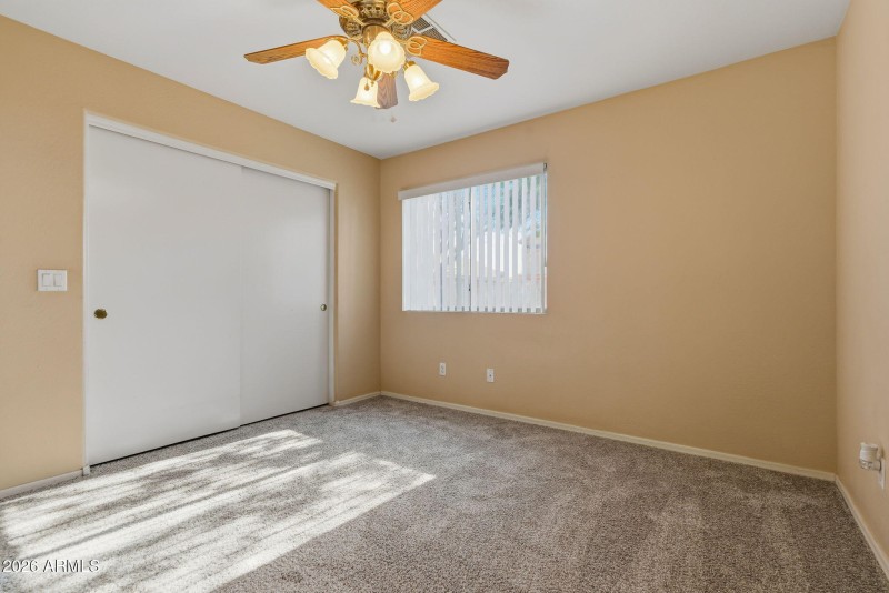 21-web-or-mls-16675 W Paradise Ln--23