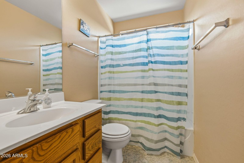 28-web-or-mls-16675 W Paradise Ln--19