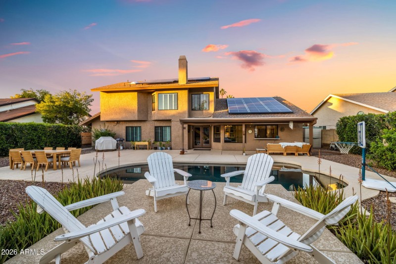 Multiple hang out areas