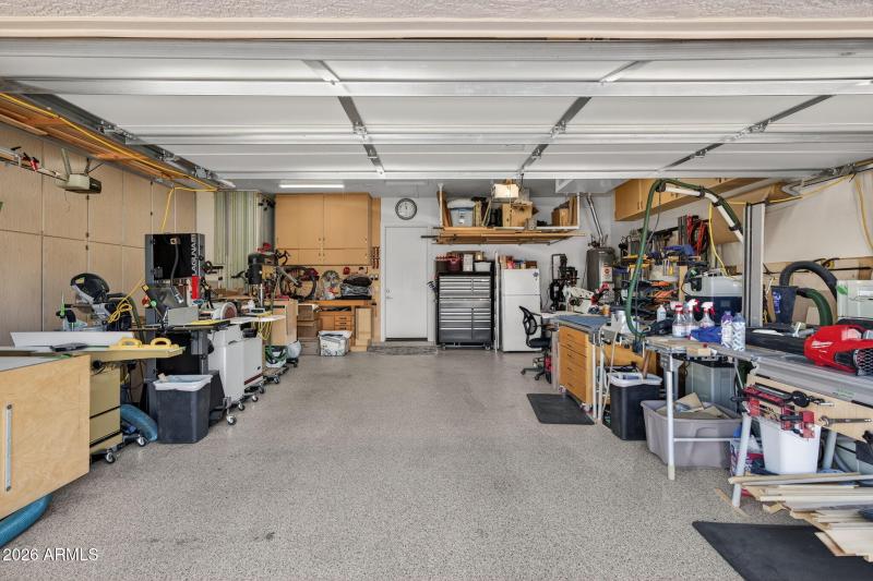 Extra deep 3-Car Garage