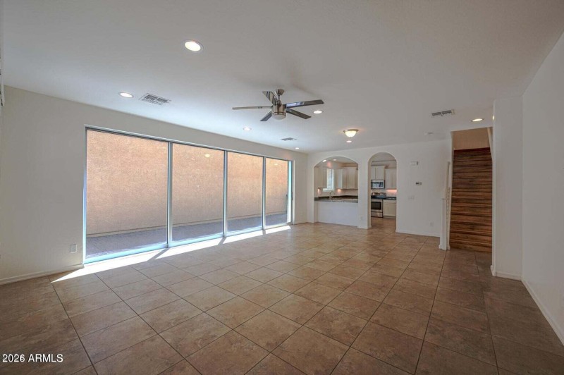 20240815035304930703000000-o