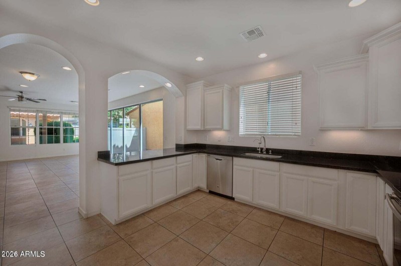 20240815034933900437000000-o