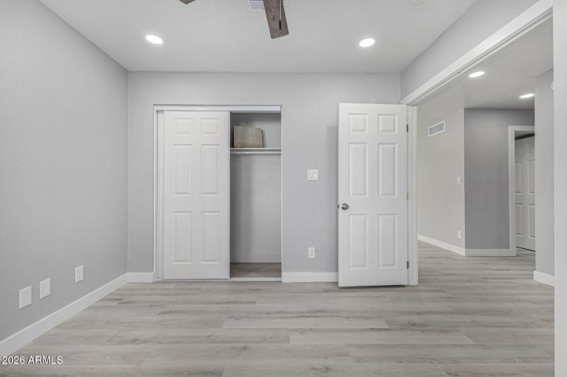 Emerald Scottsdale 10949 E Hope Dr 85259