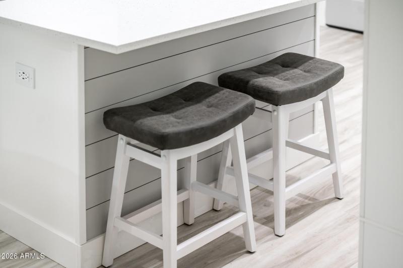 Island that also serves as Breakfast Bar