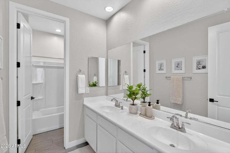 28-web-or-mls-DSC00337