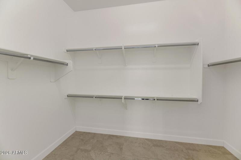 6919 E Russell St-large-018-032-6919 E R