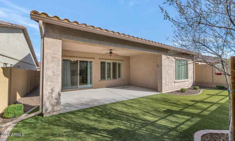 6919 E Russell St-large-027-022-6919 E R