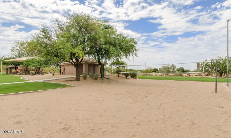 6919 E Russell St-large-036-004-6919 E R