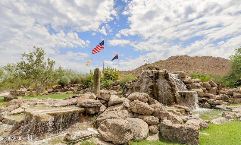 6919 E Russell St-large-037-006-6919 E R