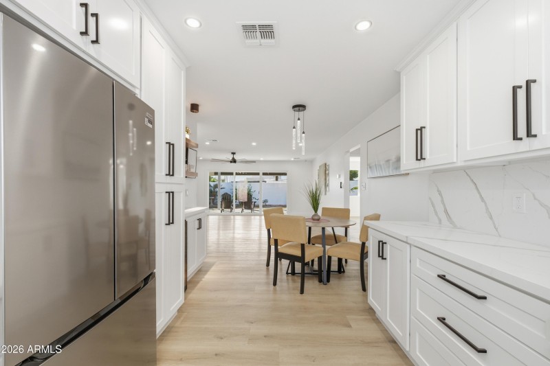 05-7761_E_Chaparral_Rd_4