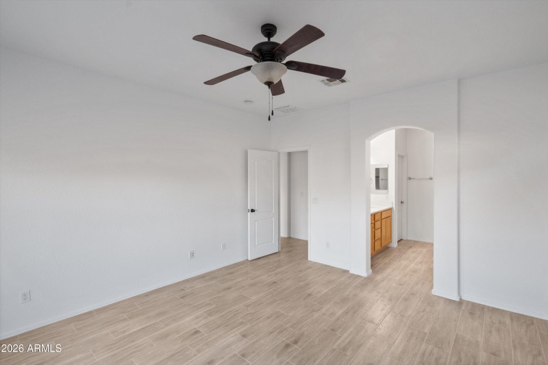 18-Primary Bedroom to Bath