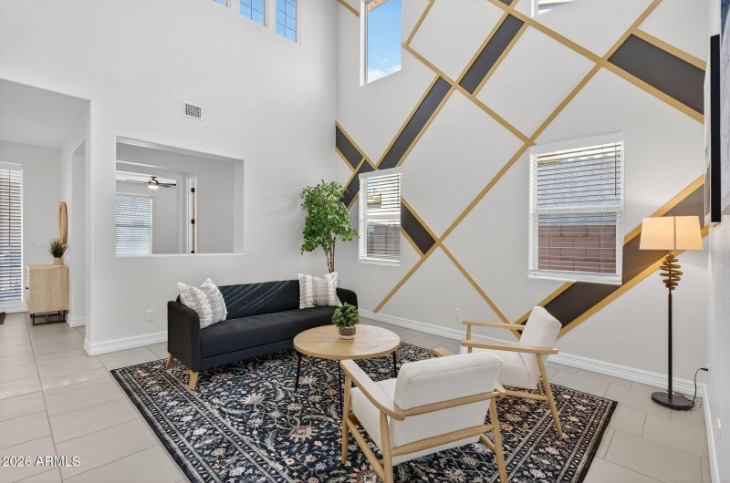 006_10-web-or-mls-27-e_saturn_ave_691