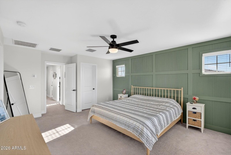 026_32-web-or-mls-03-e_saturn_ave_342