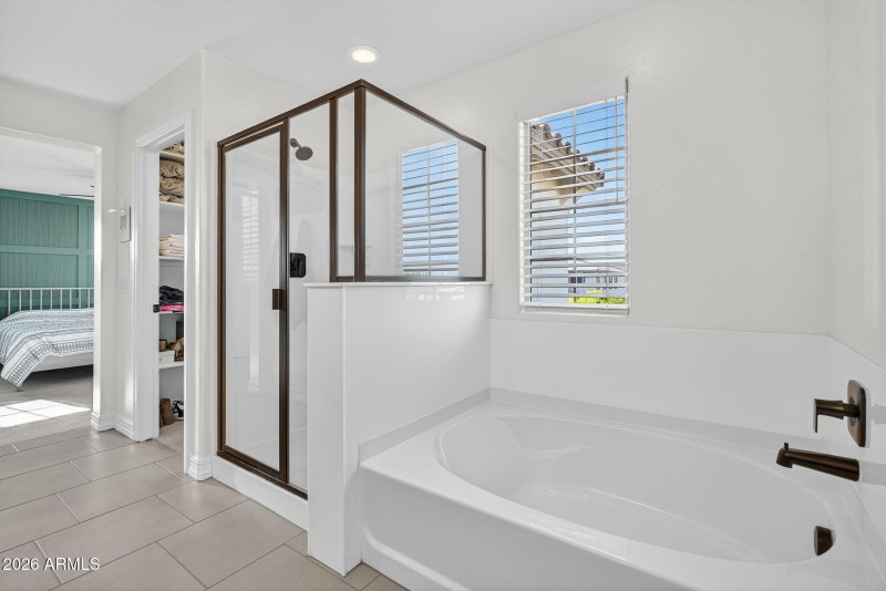 030_36-web-or-mls-06-e_saturn_ave_409