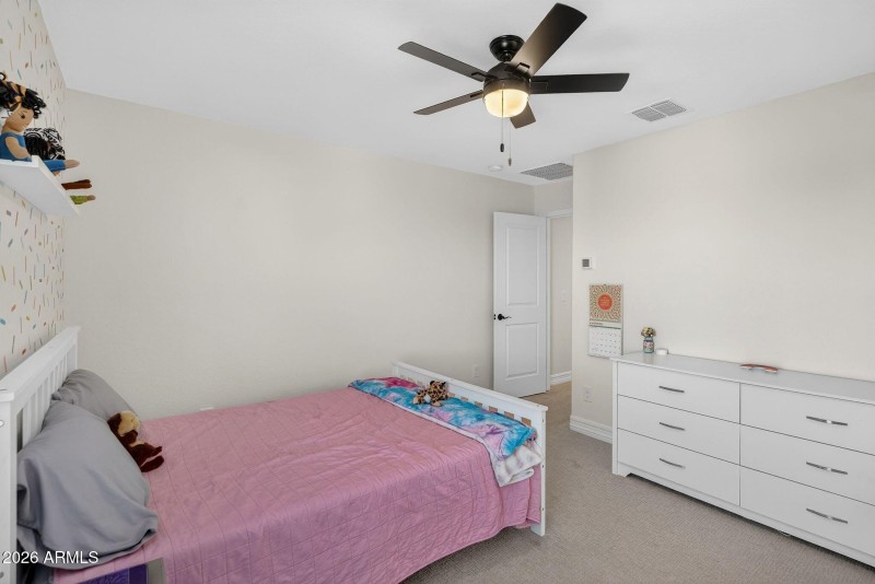041_49-web-or-mls-19-e_saturn_ave_624