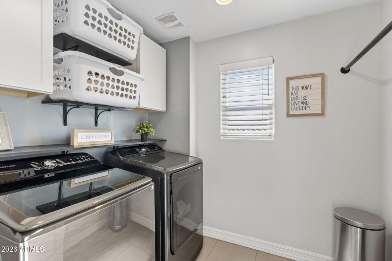 045_53-web-or-mls-09-e_saturn_ave_11