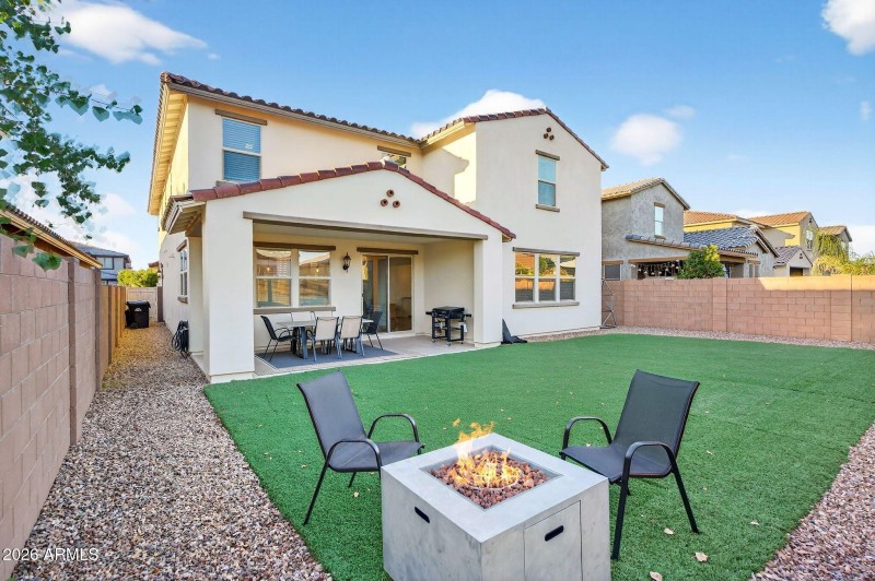 046_55-web-or-mls-55-e_saturn_ave_117