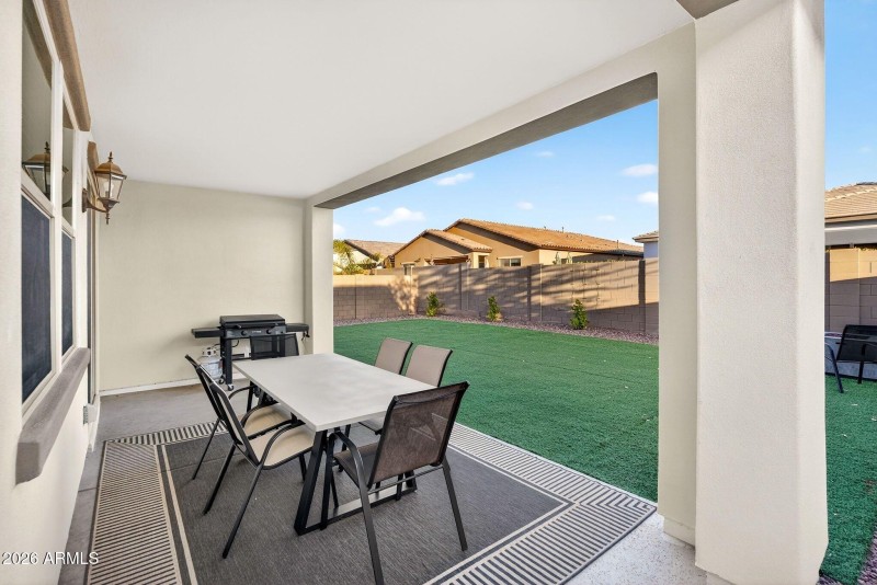 048_57-web-or-mls-54-e_saturn_ave_771