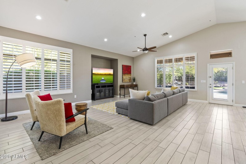 20-web-or-mls-DSC07397