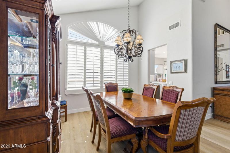 15-web-or-mls-6429 E Clair Dr-15