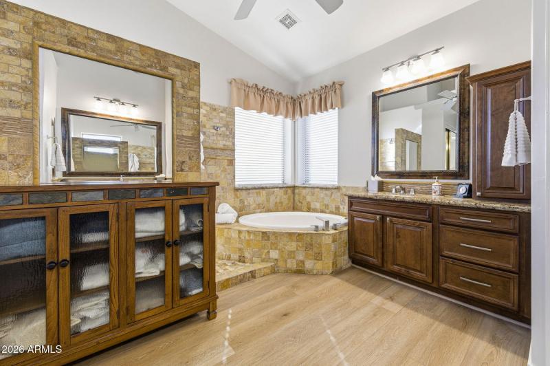 52-web-or-mls-6429 E Clair Dr-52