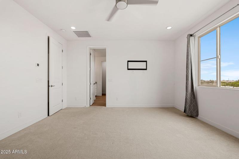 1458 E Lodgepole Dr - 12