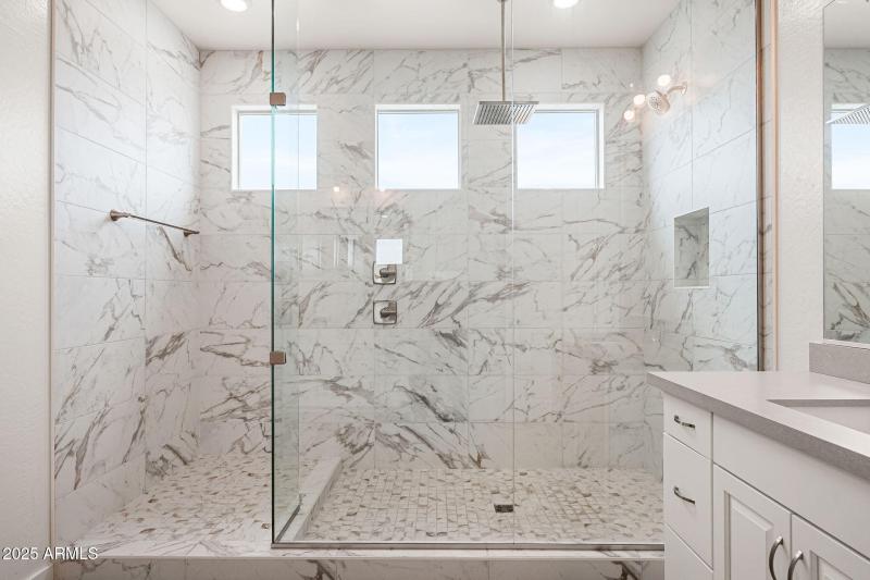 1458 E Lodgepole Dr - 15