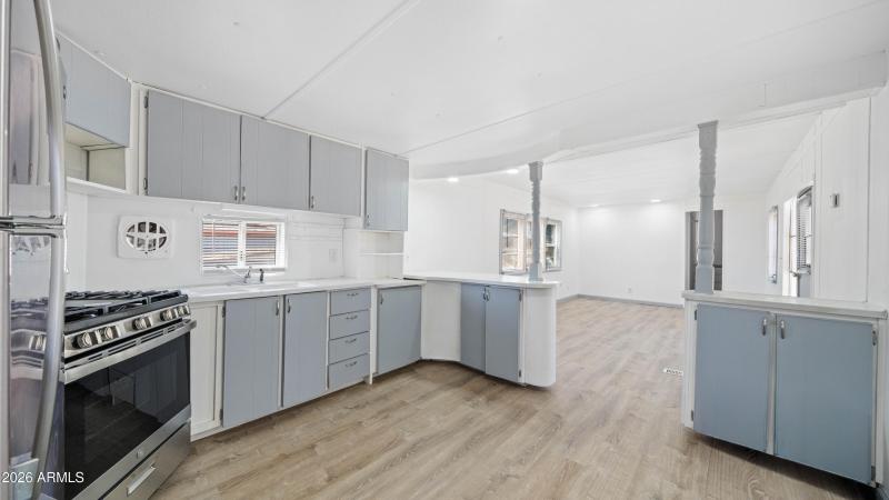 Interior - 306 E Apache St-4