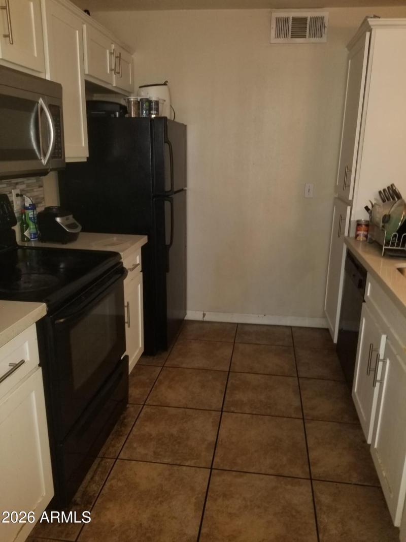 5236 W Peoria Ave 143