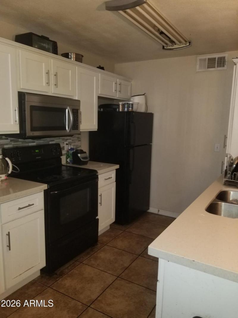 5236 W Peoria Ave 143