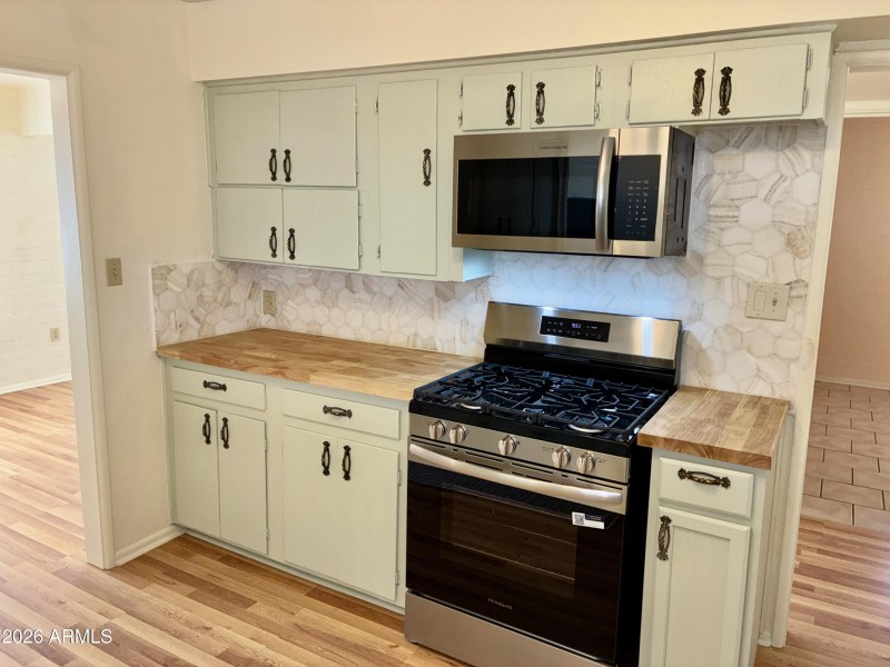 105 - Kitchen5 - Copy