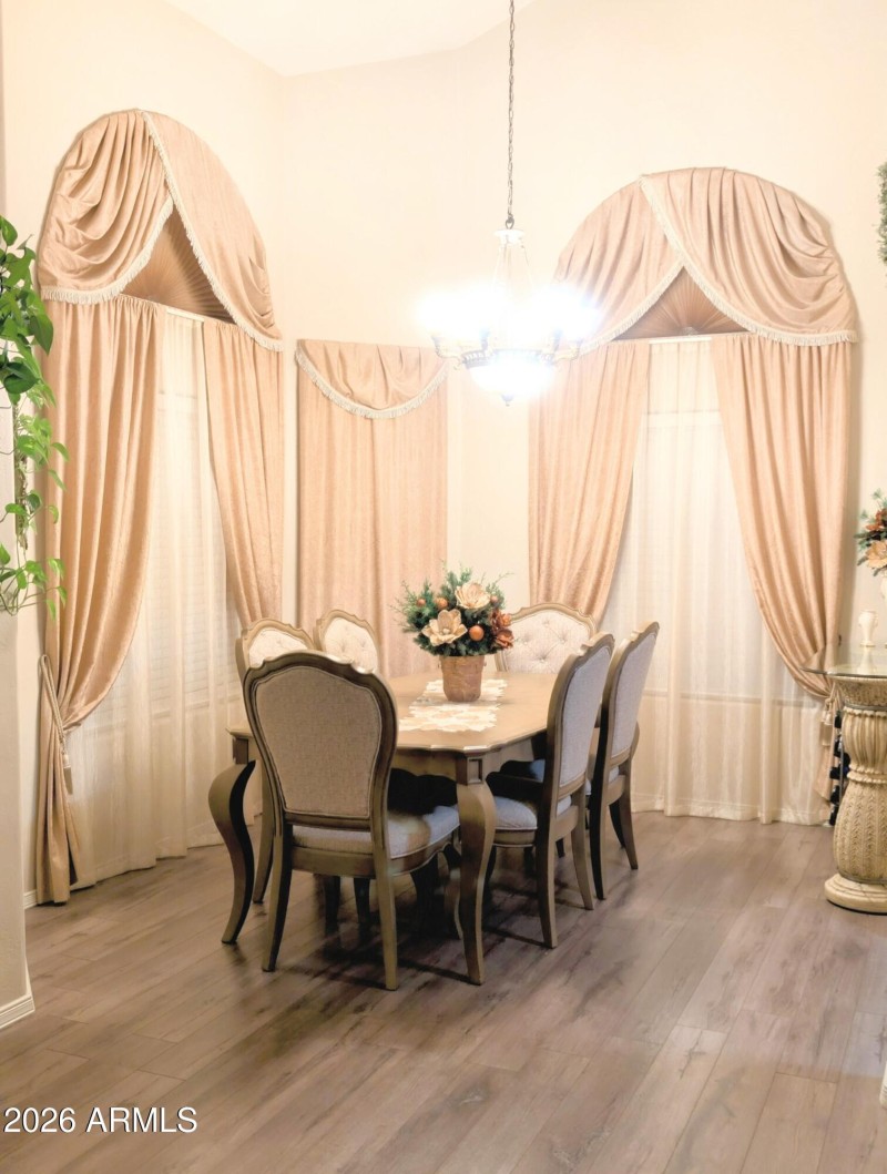 thumbnail_DiningRoom-2 (1)