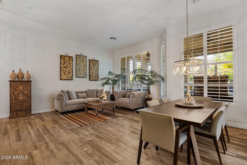 6-web-or-mls-13541-e-thoroughbred-trail