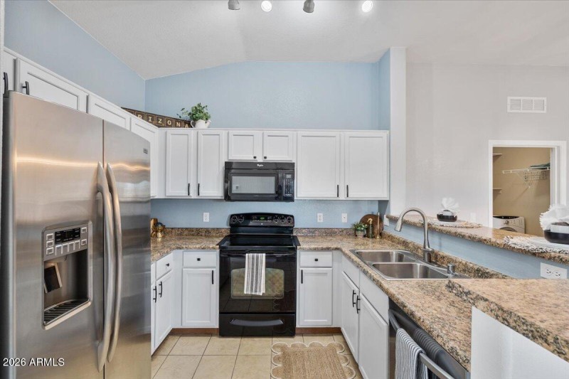 332 N 168th_Kitchen