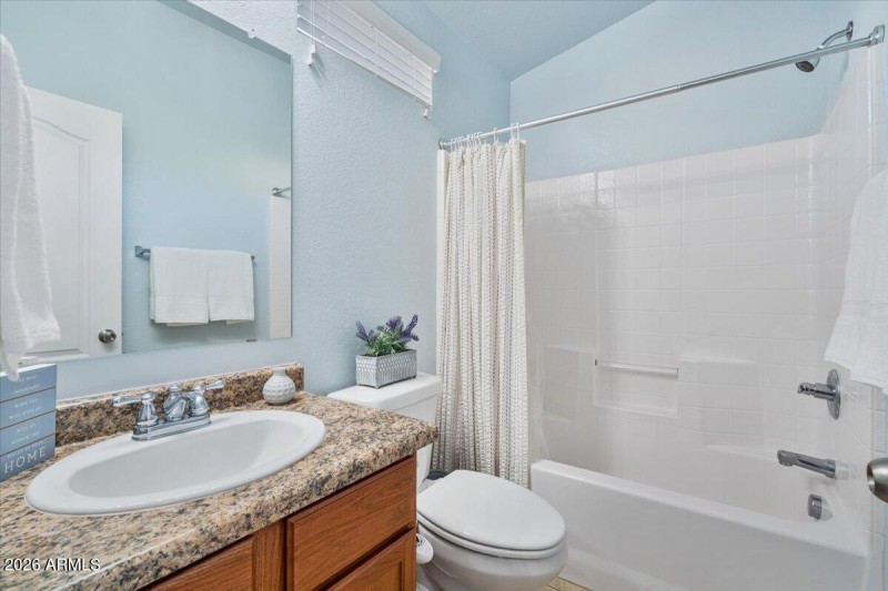 332 N 168th_Secondary Bath