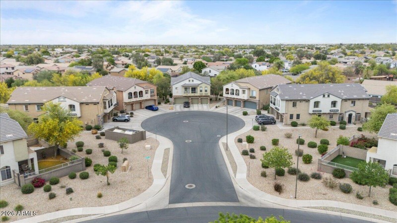 332 N 168th_Culdesac