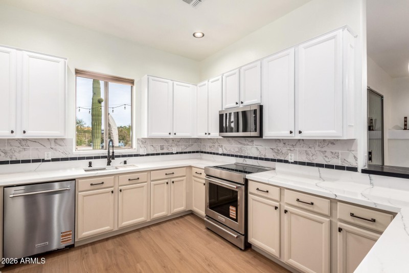 8 - Red Bird (12 - 30 - 25)