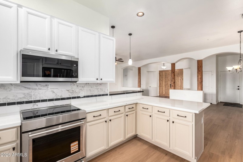 10 - Red Bird (12 - 30 - 25)