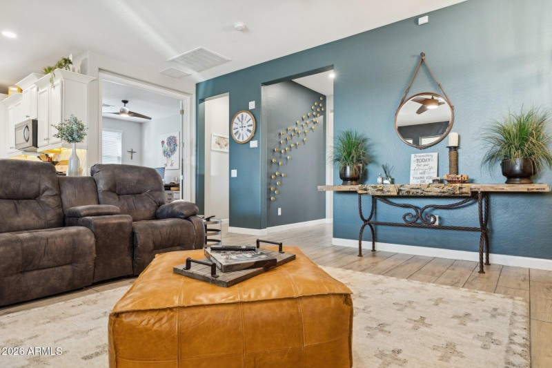 8-web-or-mls-20741-w-minnezona-ave