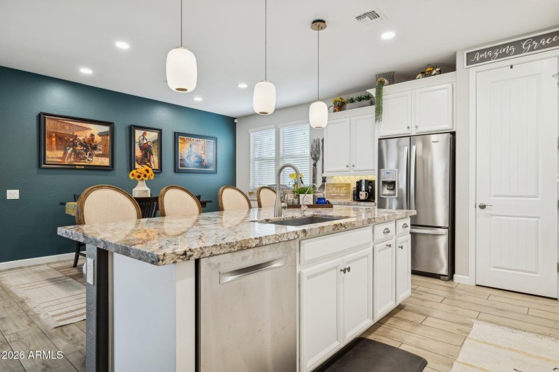 12-web-or-mls-20741-w-minnezona-ave