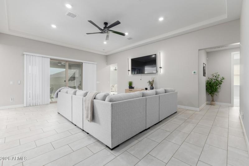 Large great room with tile flooring