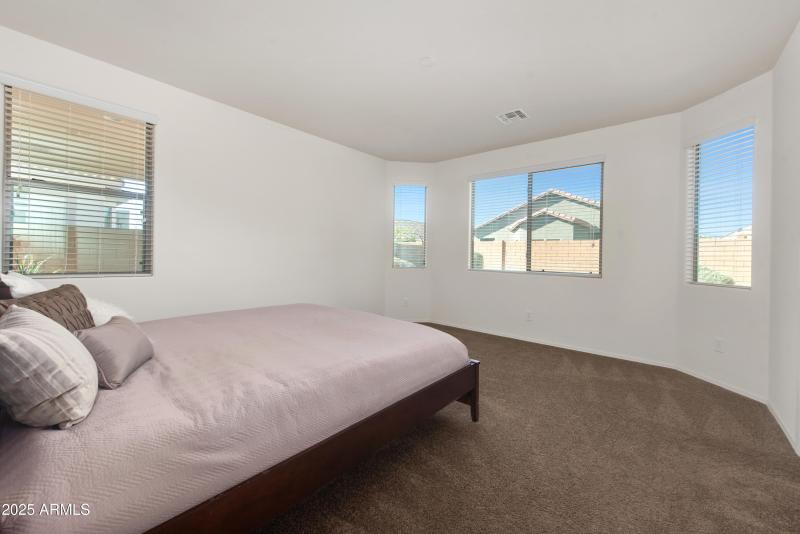 18222-E-la-Posada-Ct-25