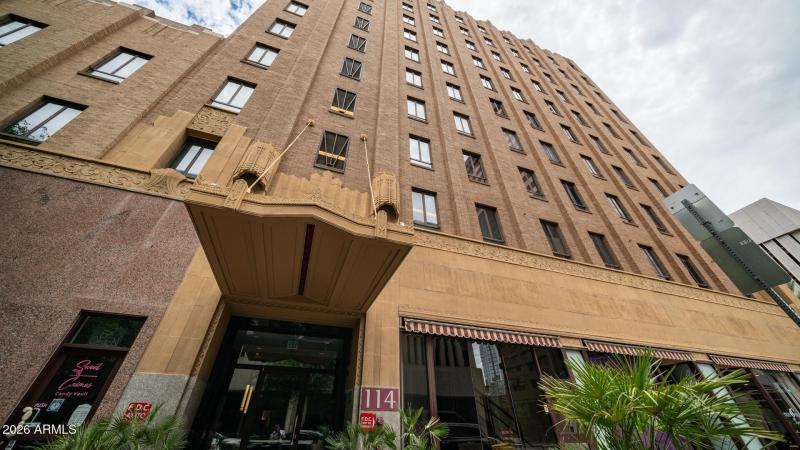 114 W Adams St Unit 503