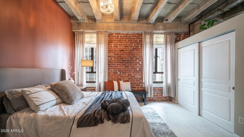 114 W Adams St Unit 503