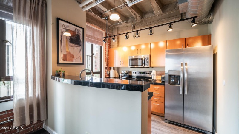 114 W Adams St Unit 503