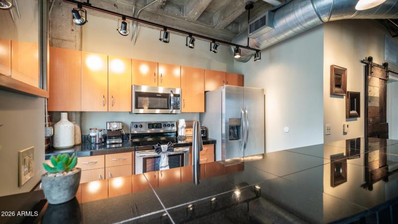 114 W Adams St Unit 503