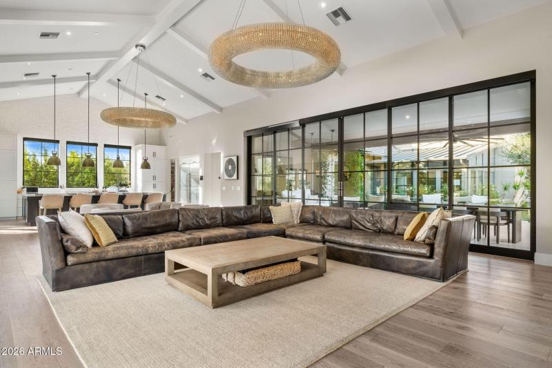 14-web-or-mls-22407-n-89th-st