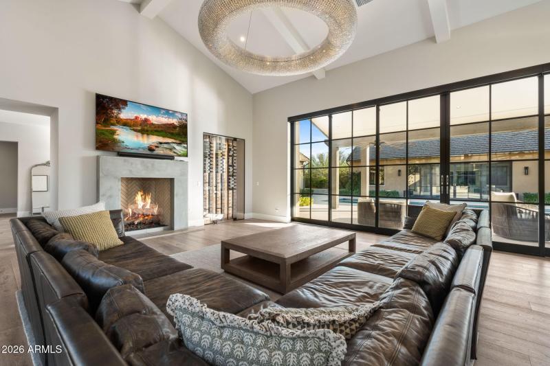 16-web-or-mls-22407-n-89th-st